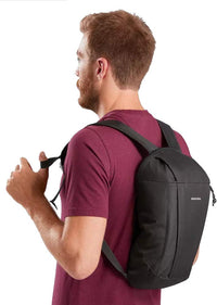 Quechua NH100 hiking rucksack, 10 litres., Black (Black) - PLYR